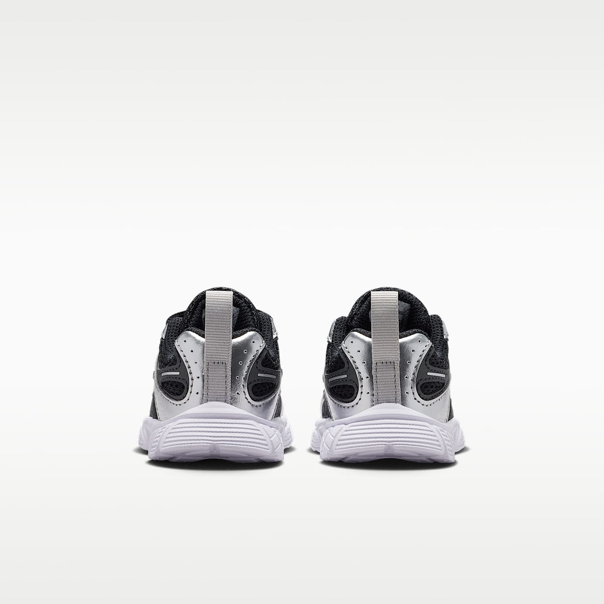 Nike V5 RNR – Negro/Antracita/Gris humo/Negro – vista 6