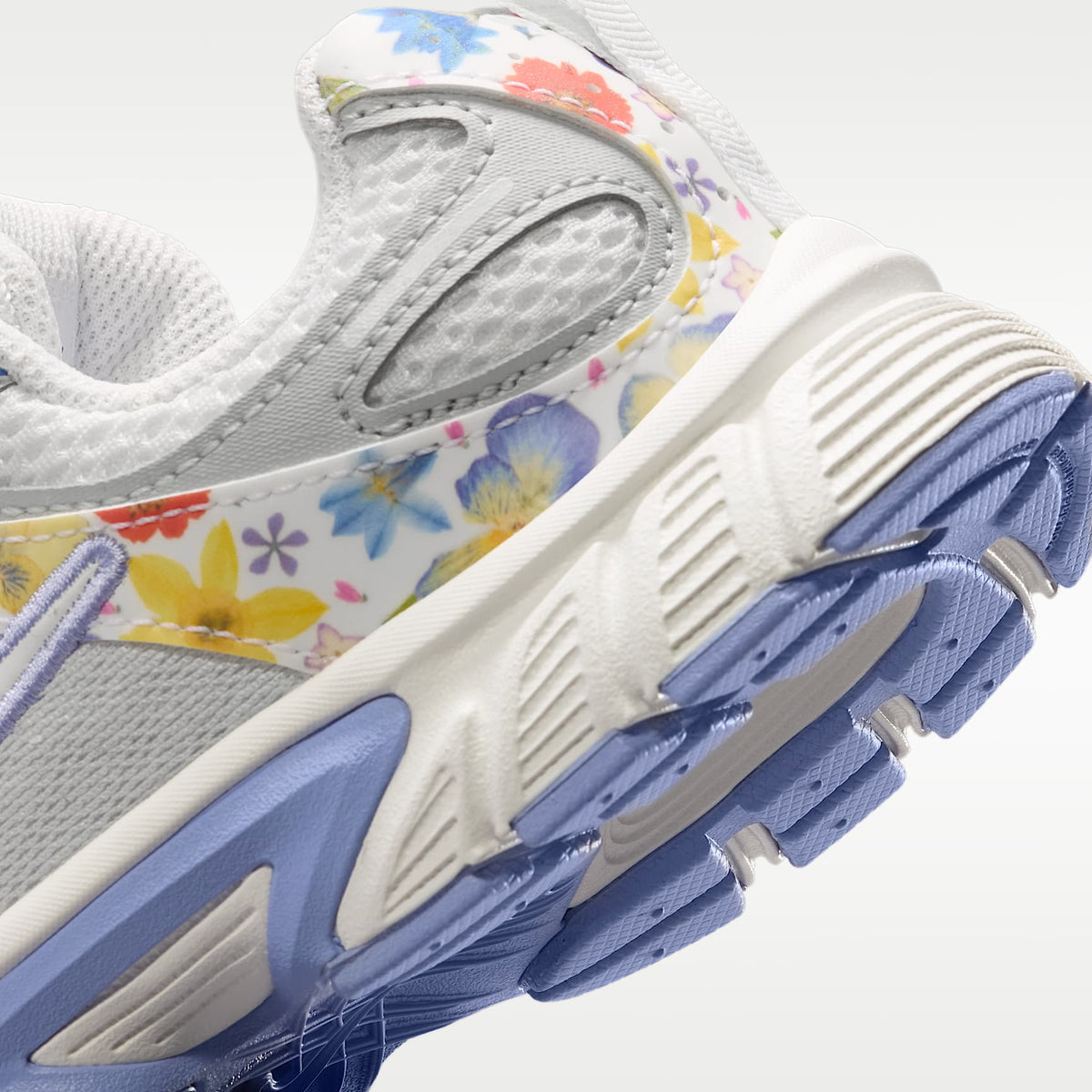 Nike V5 RNR – Blanco cumbre/Polvo fotón/Cardo claro/Blanco cumbre – vista 8