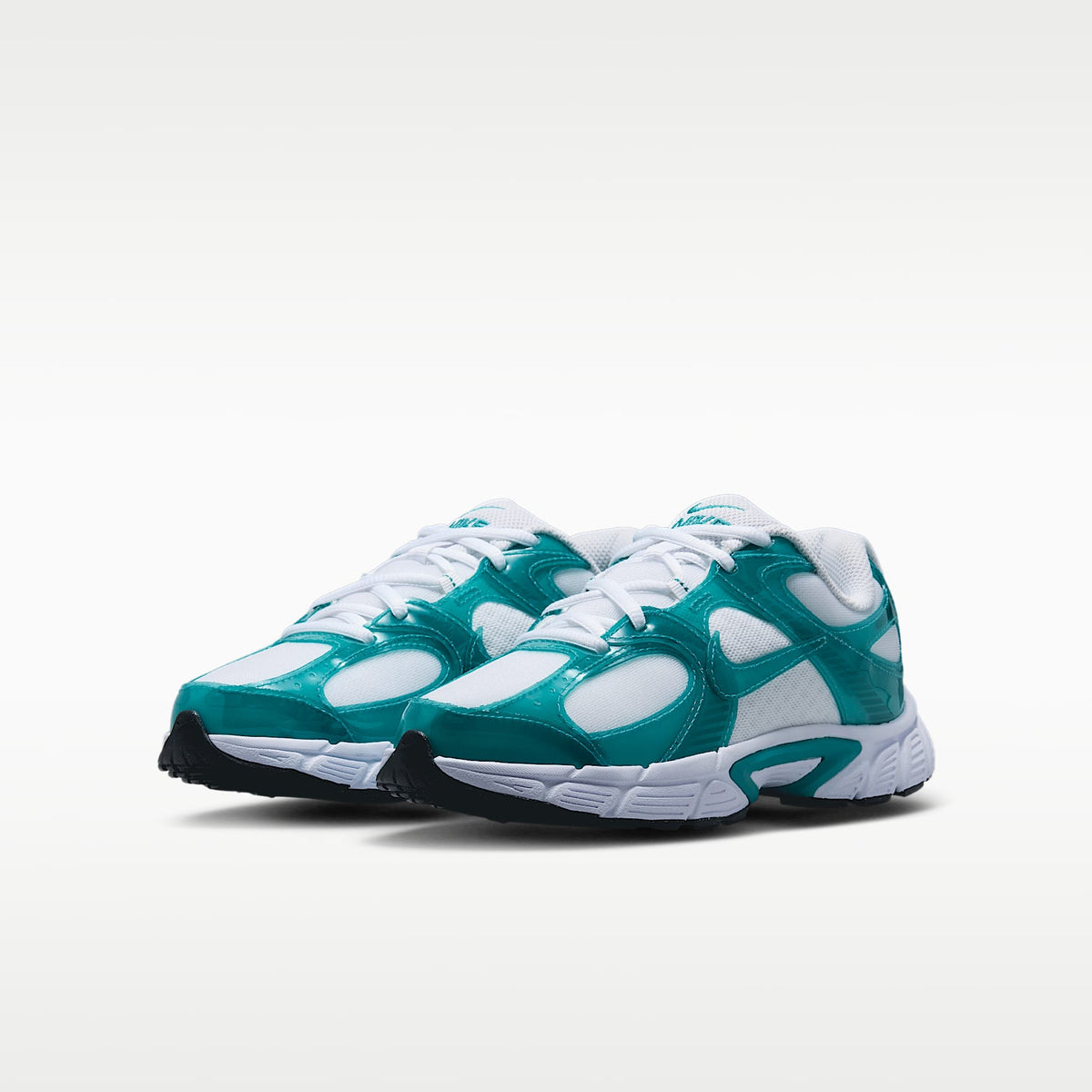 Nike V5 RNR SE Tech – Blanco/Energía/Negro/Azul fútbol – vista 5