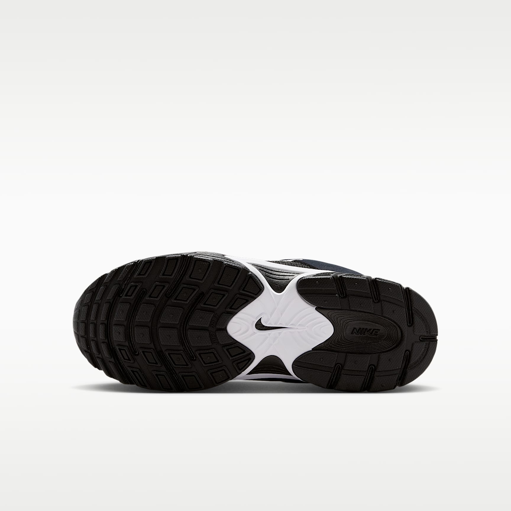Nike V5 Runner Suede – Negro/Blanco/Negro – vista 2
