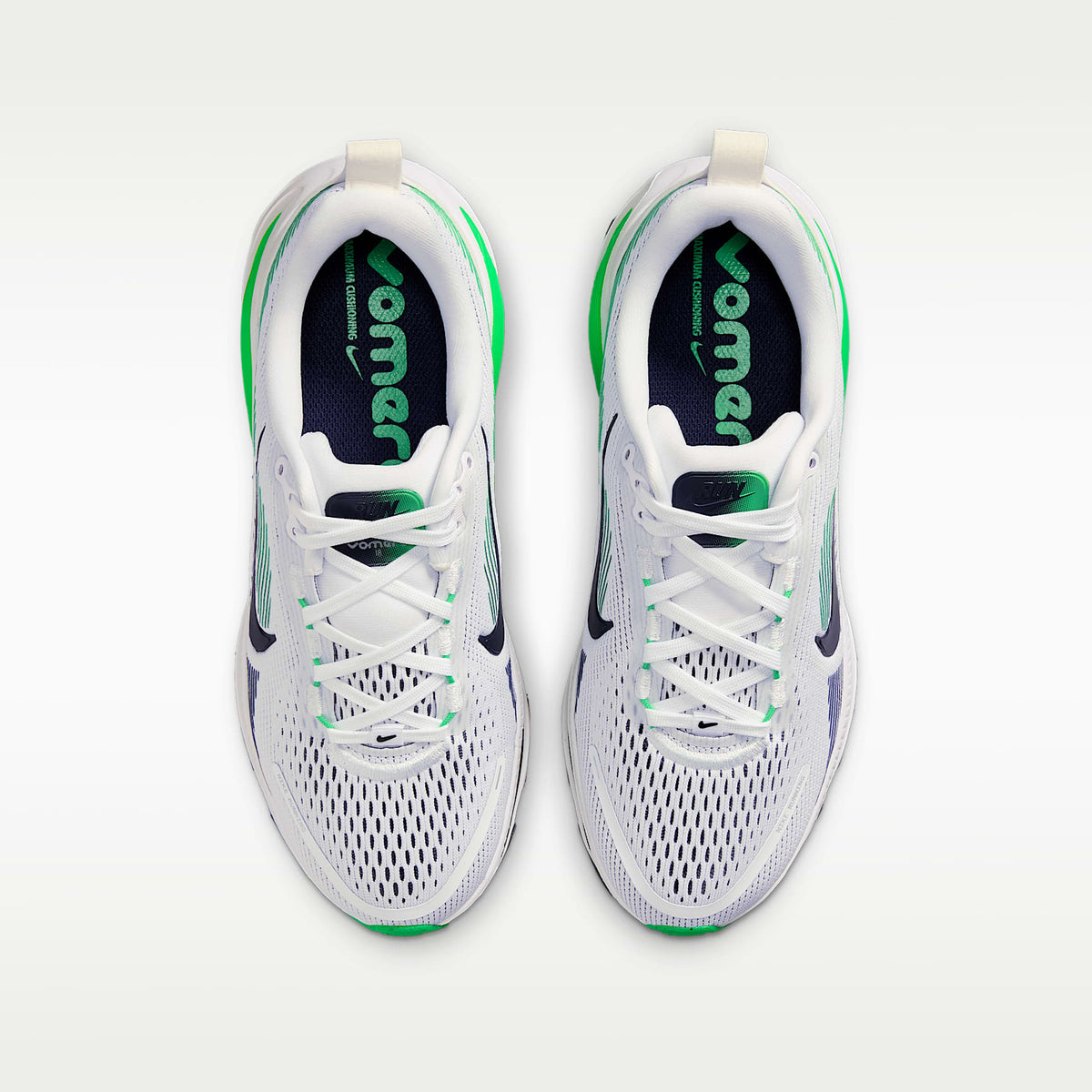 Nike Vomero 18 – Blanco/Verde chispa/Azul marino medianoche – vista 4