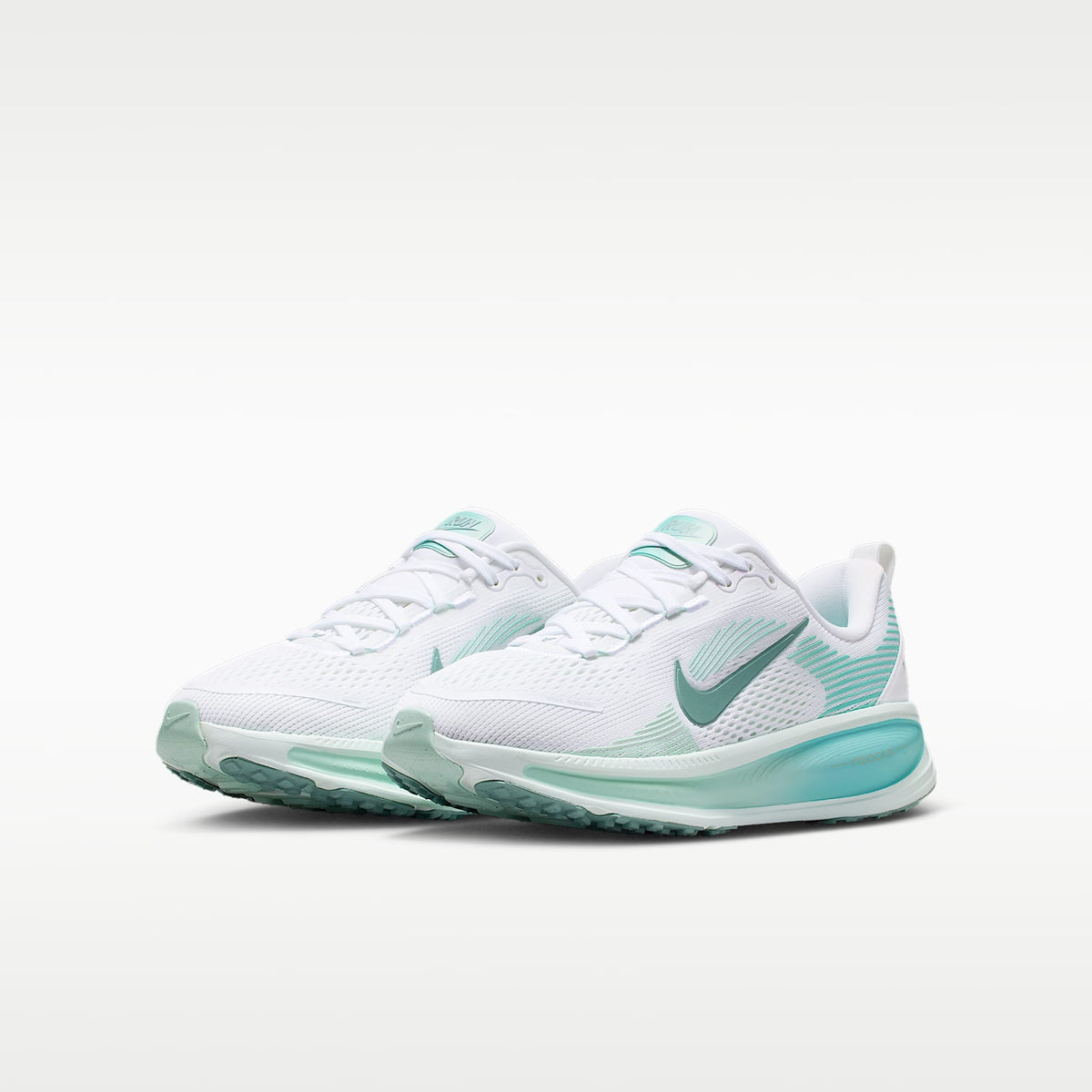 Nike Vomero 18 – Blanco/Turquesa desteñido/Espuma menta/Cañón – vista 5