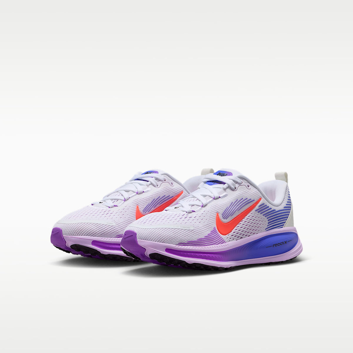 Nike Vomero 18 – Blanco/Bruma violeta/Zafiro/Lava cálido – vista 5