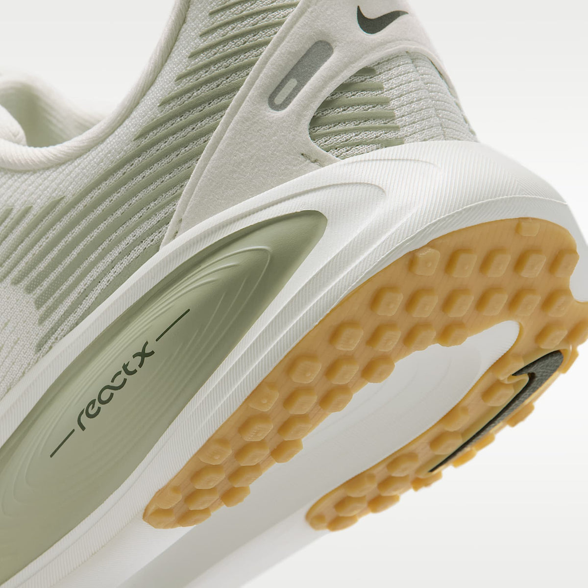 Nike Vomero 18 – Halo pícea/Horizonte jade/Plata claro/Abeto negro – vista 8