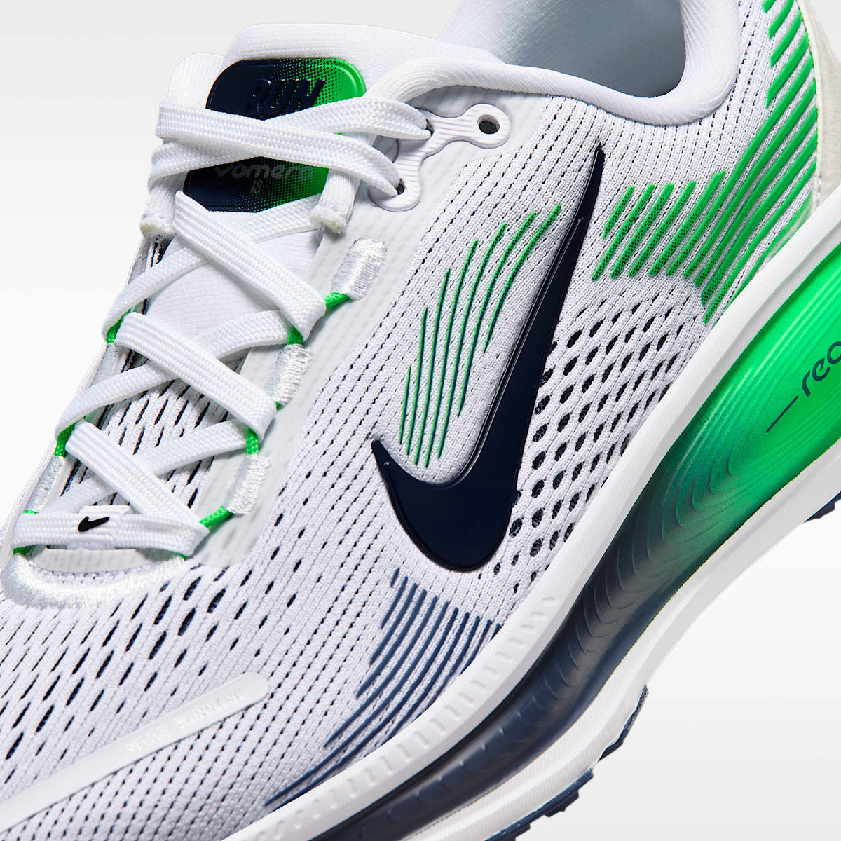 Nike Vomero 18 – Blanco/Verde chispa/Azul marino medianoche – vista 7