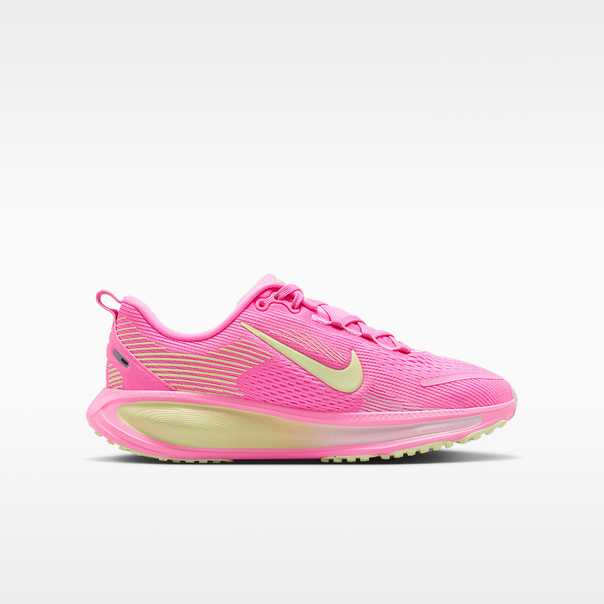 Nike Vomero 18 – Hechizo rosa/Espuma rosa/Voltio ligero – vista 3