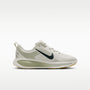 Nike Vomero 18 – Halo pícea/Horizonte jade/Plata claro/Abeto negro – vista 3
