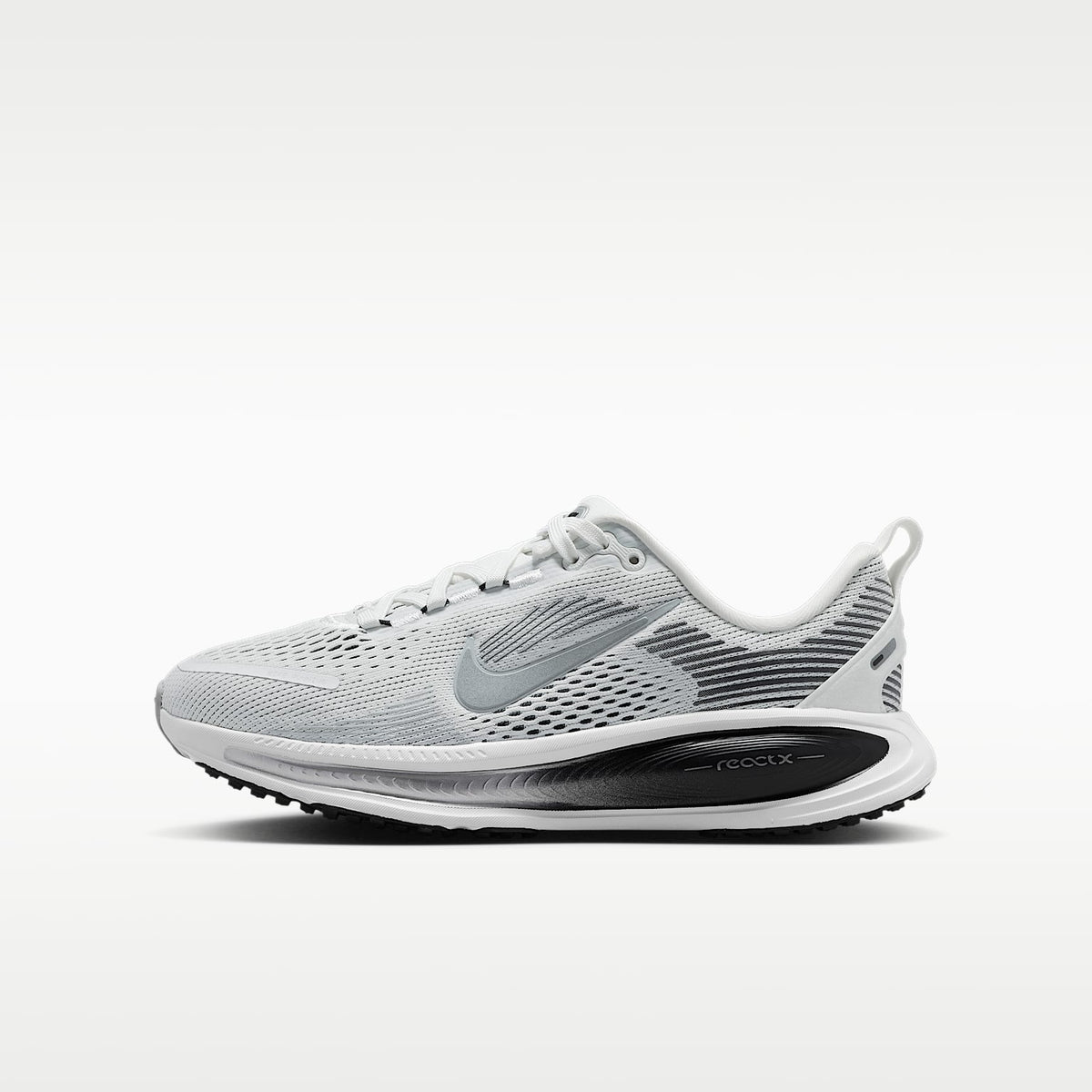 Nike Vomero 18 – Blanco cumbre/Negro/Blanco cáscara de huevo/Plata metalizado – vista 1