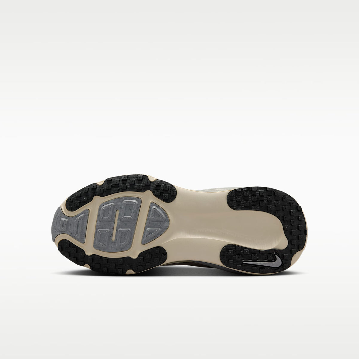 Nike Vomero 18 – Crema II/Leche de coco/Gris humo claro/Oro metalizado con textura – vista 2