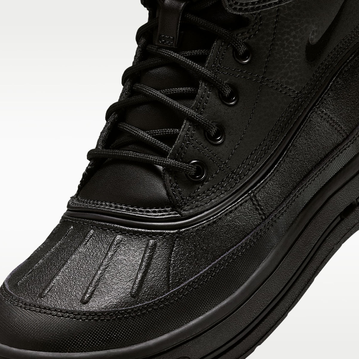 Nike Woodside 2 High – Negro/Negro/Negro – vista 7