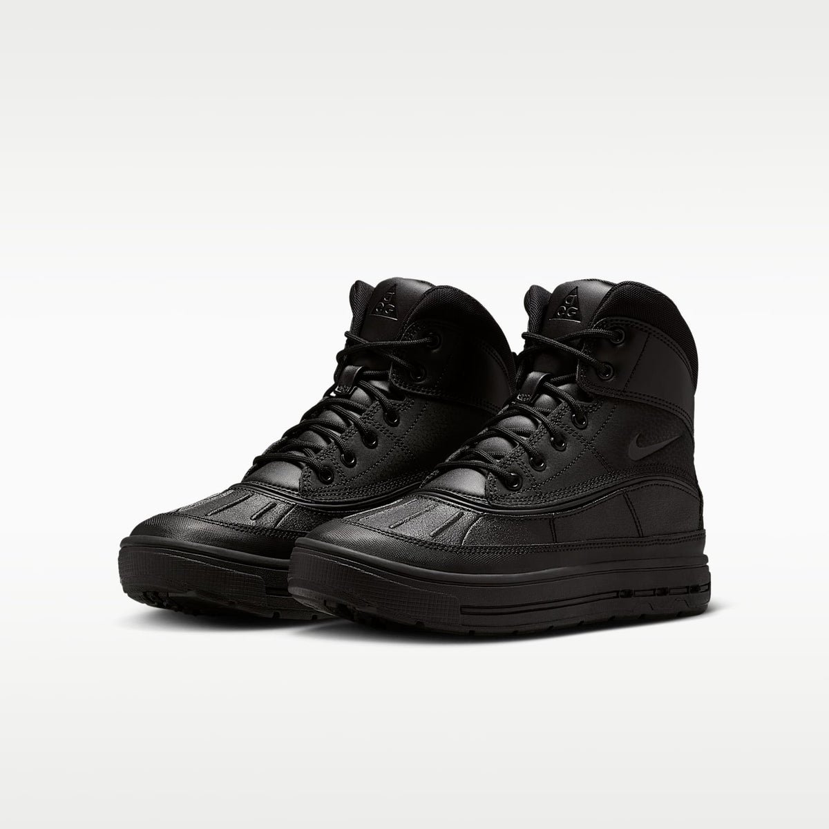 Nike Woodside 2 High – Negro/Negro/Negro – vista 5