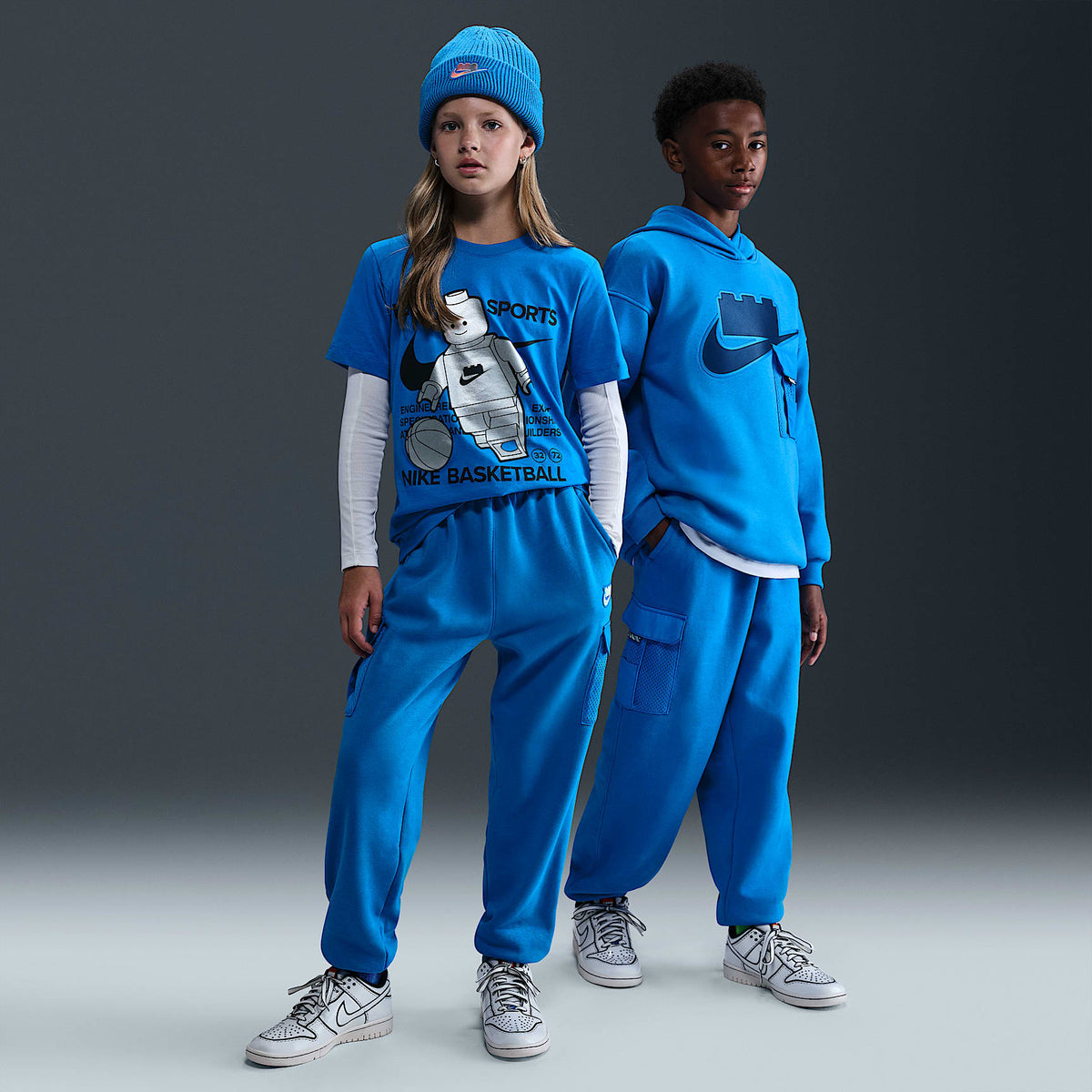 Pants cargo para niños talla grande Nike x LEGO® Collection – Cobalto motor/Cobalto motor – vista 1