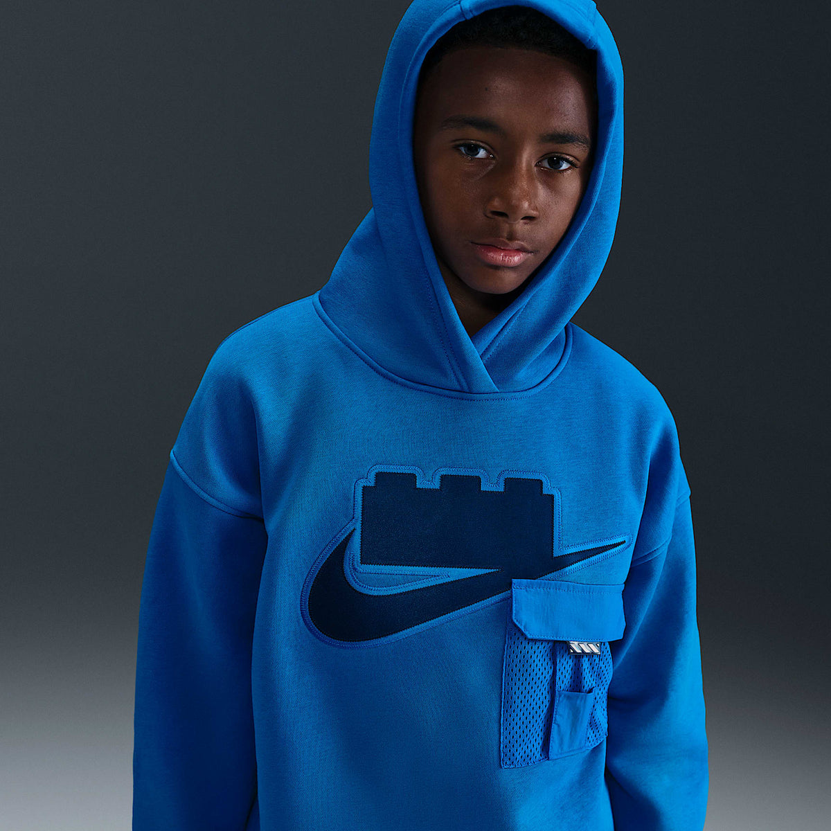 Sudadera con gorro sin cierre oversized para niños talla grande Nike x LEGO® Collection – Cobalto motor/Cobalto motor – vista 3
