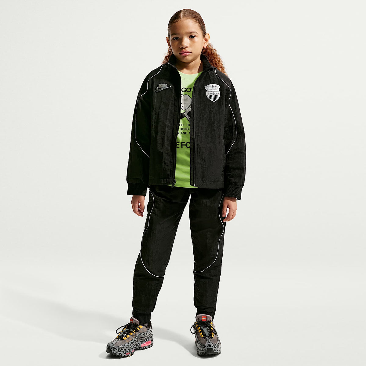 Chamarra para niños talla grande Nike x LEGO® Collection – Negro/Negro/Negro – vista 6