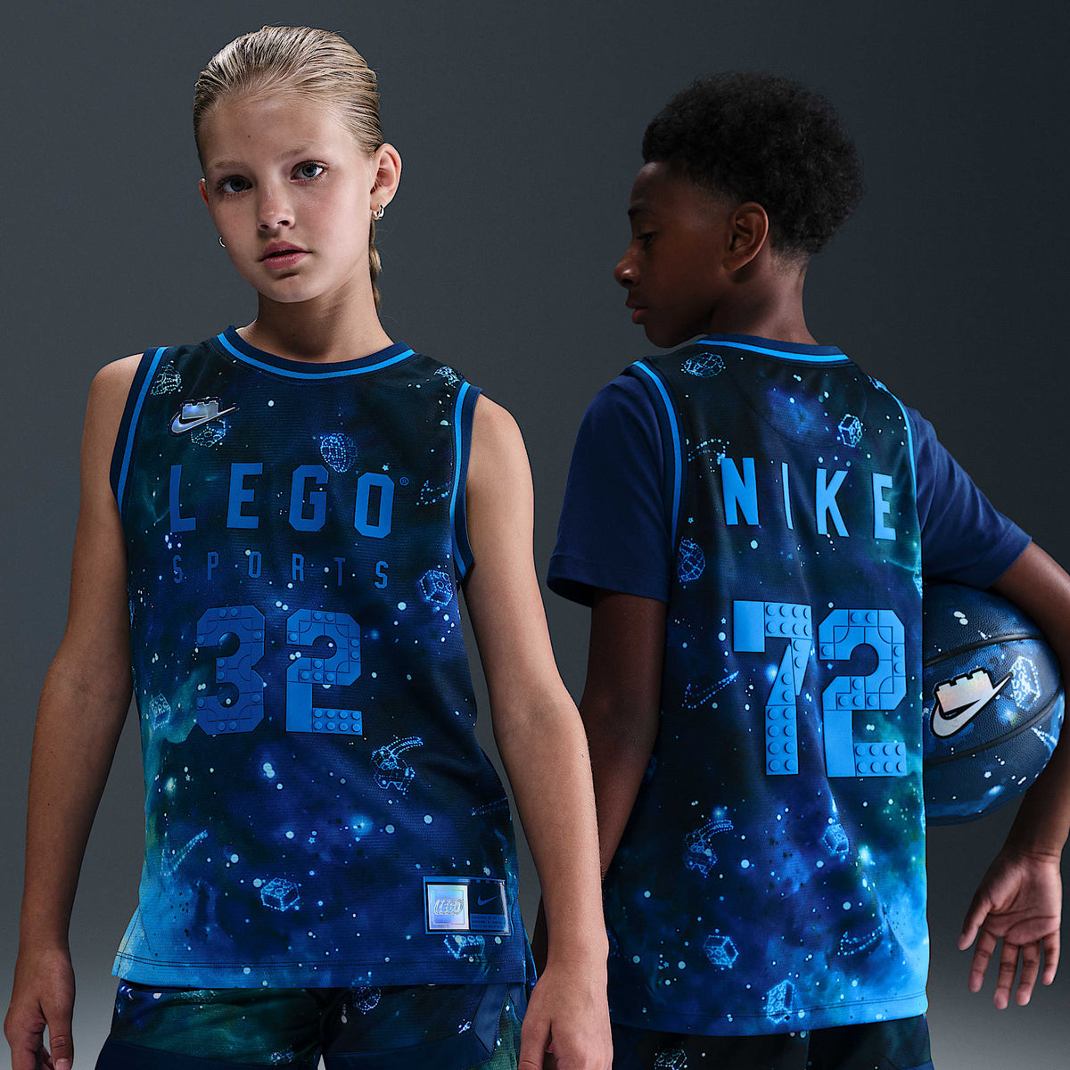 Jersey Dri-FIT para niños talla grande Nike x LEGO® Collection – Azul valiente/Cobalto motor/Cobalto motor – vista 1