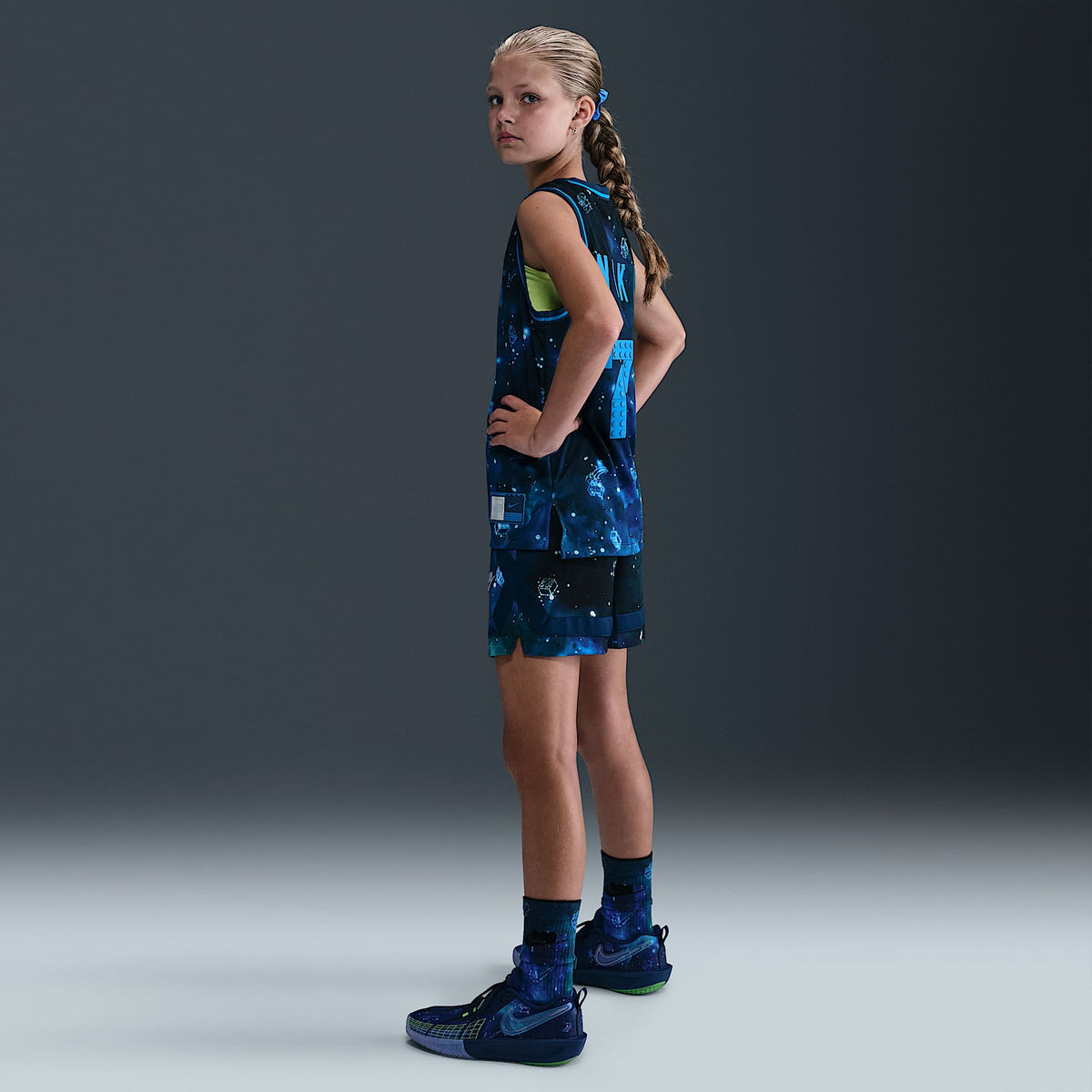 Shorts Dri-FIT Crossover para niños talla grande Nike x LEGO® Collection – Azul valiente/Azul valiente/Negro – vista 7