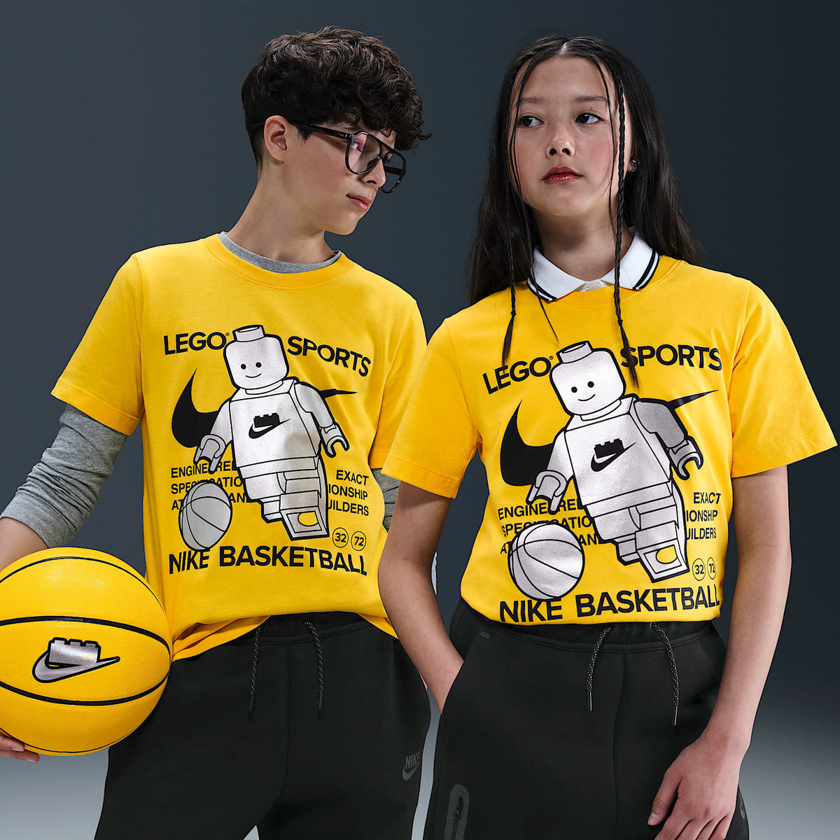 Playera para niños talla grande Nike x LEGO® Collection – Amarillo tour – vista 1