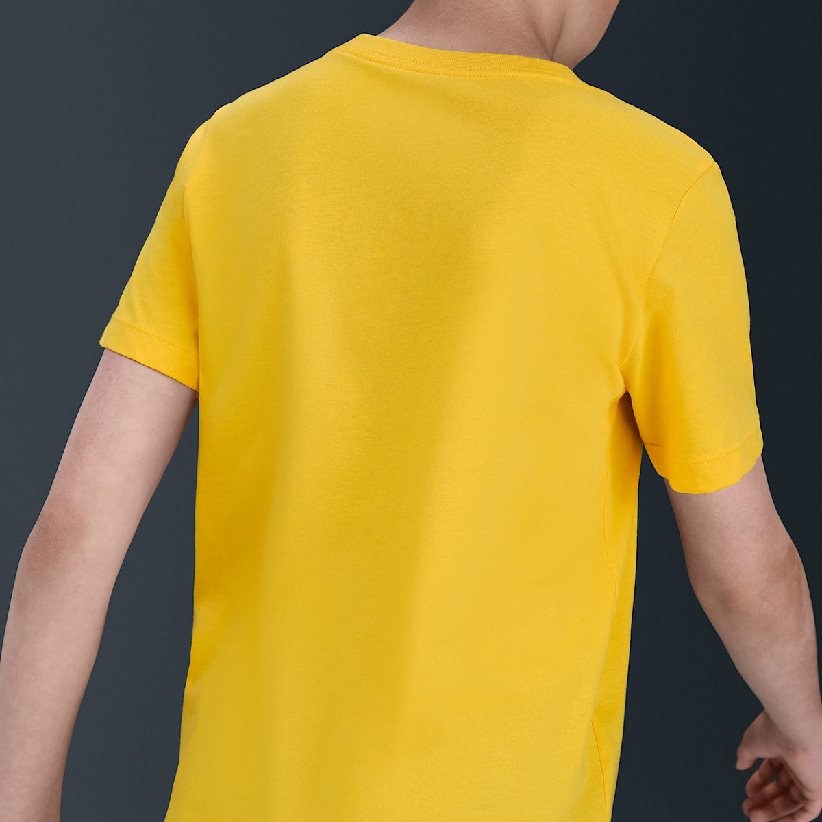Playera para niños talla grande Nike x LEGO® Collection – Amarillo tour – vista 5