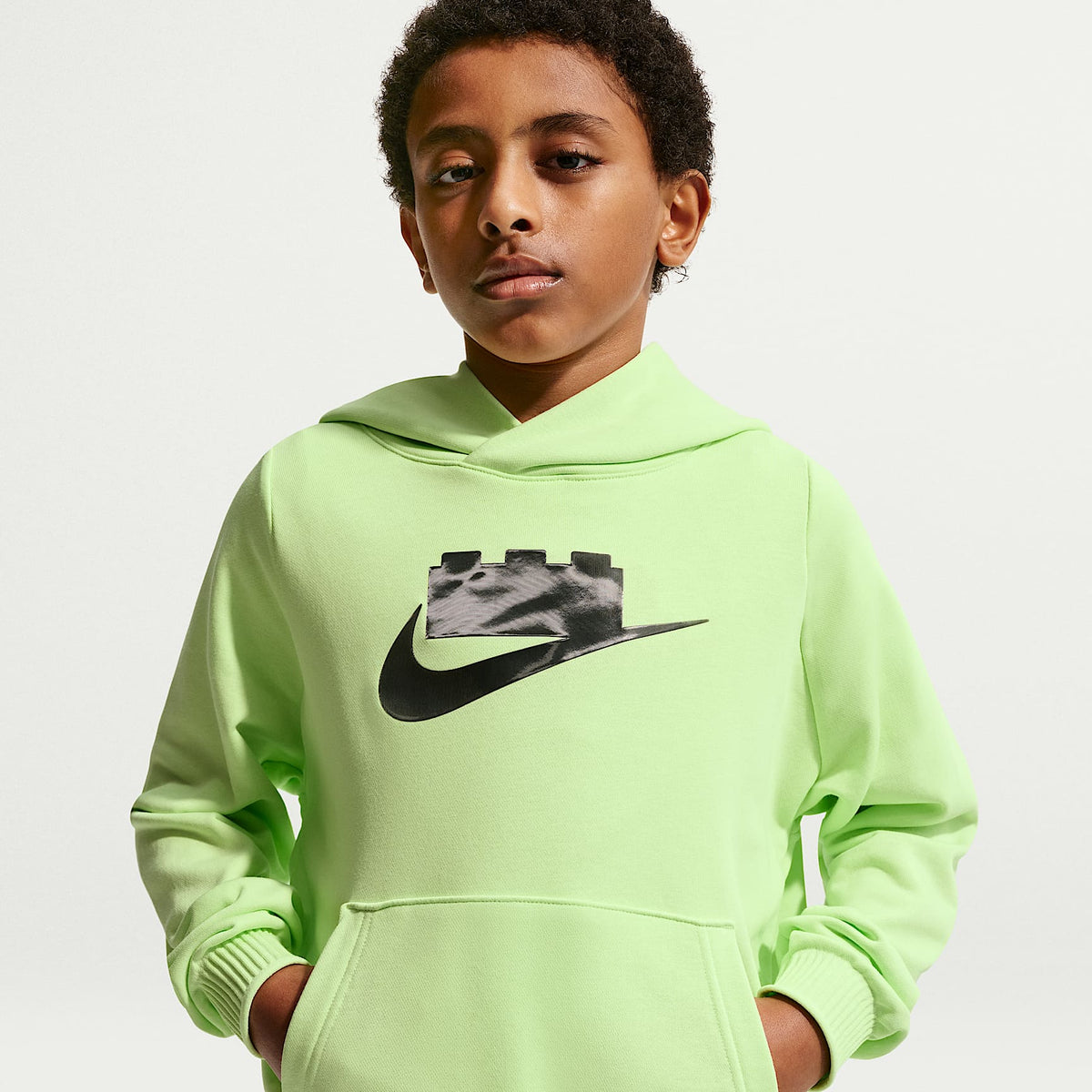Sudadera con gorro para niños de talla grande Nike x LEGO® Collection – Lima líquida claro/Gris humo – vista 3
