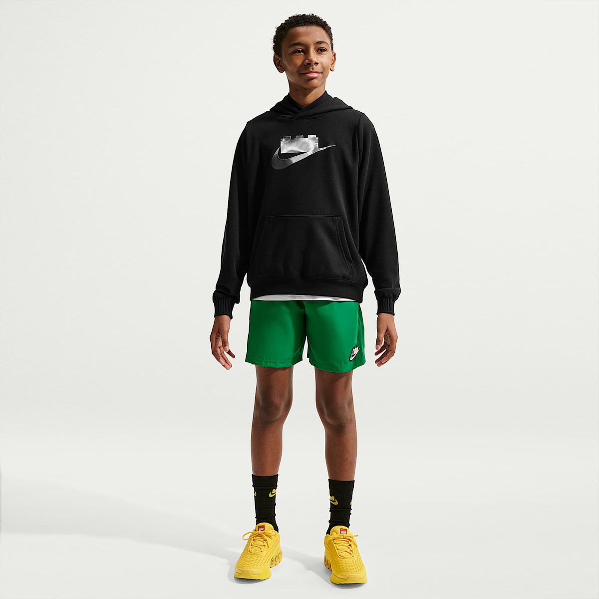 Sudadera con gorro para niños de talla grande Nike x LEGO® Collection – Negro/Gris humo – vista 7
