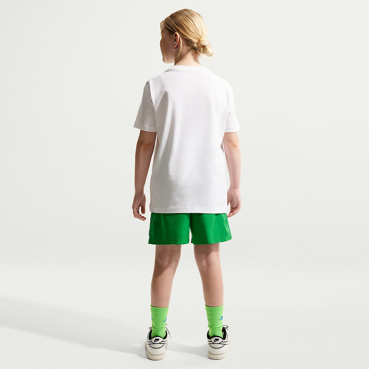 Shorts para niños talla grande Nike x LEGO® Collection – Verde suerte – vista 7