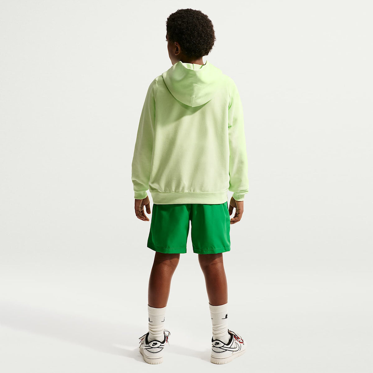 Shorts para niños talla grande Nike x LEGO® Collection – Verde suerte – vista 6