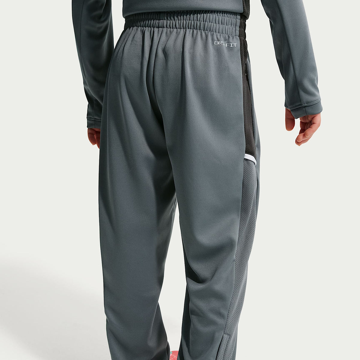 Conjunto deportivo Dri-FIT Academy para niños talla pequeña Nike – Gris azulado/Blanco – vista 5
