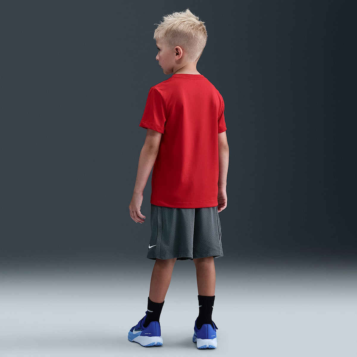 Shorts de multimalla Dri-FIT para niños talla pequeña Nike – Gris humo – vista 4