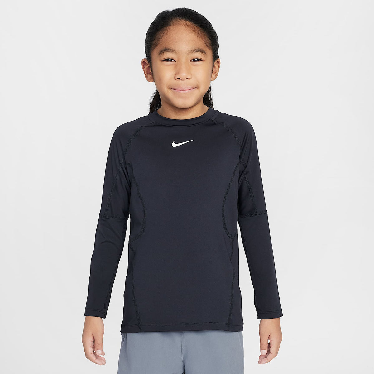 Playera de manga corta Dri-FIT para niños talla pequeña Nike Pro – Negro – vista 1