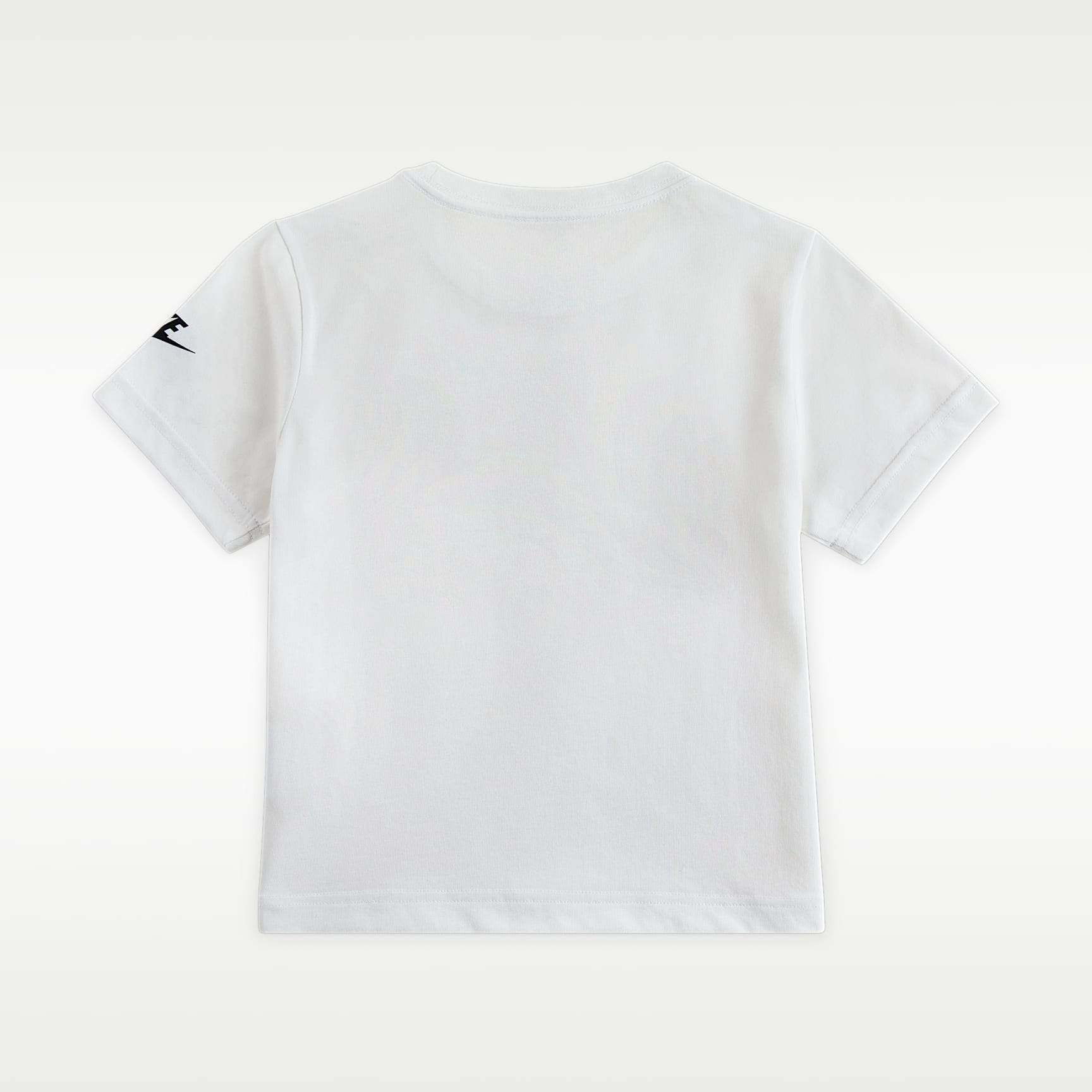 Playera Futura Evergreen para niños talla pequeña Nike – Blanco – vista 2