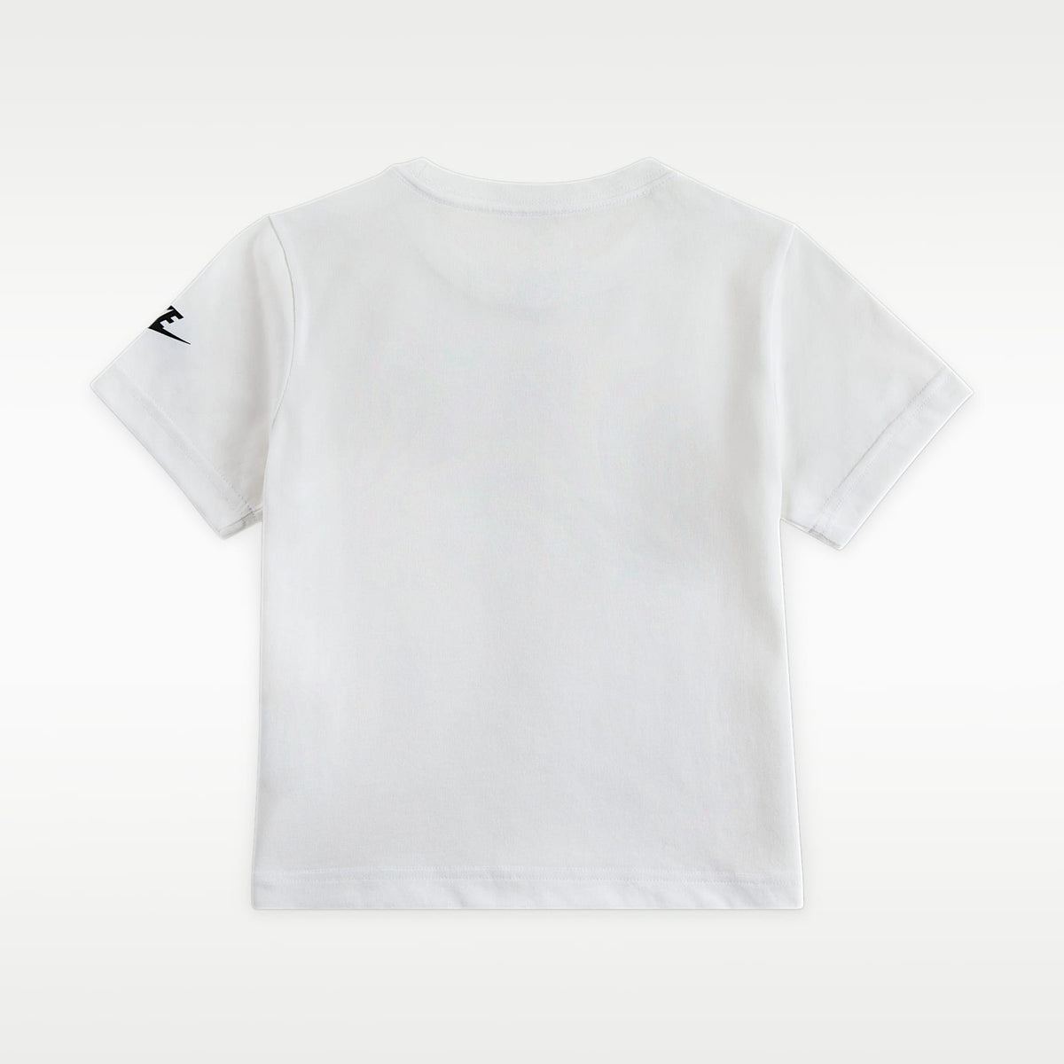 Playera Futura Evergreen para niños talla pequeña Nike – Blanco – vista 2