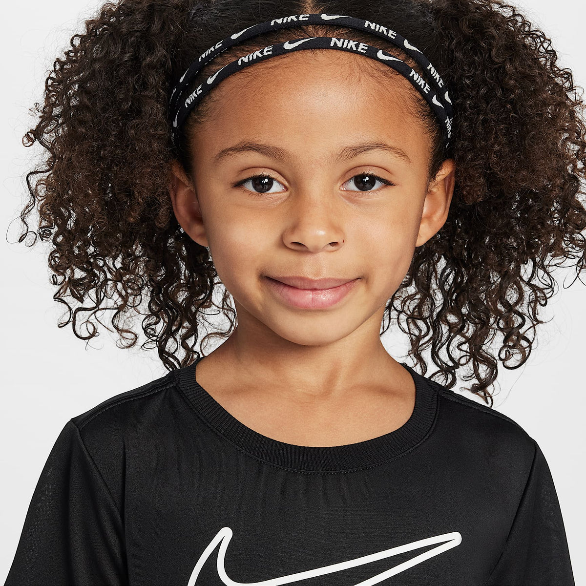 Playera Dri-FIT All Day Play para niños talla pequeña Nike – Negro – vista 5
