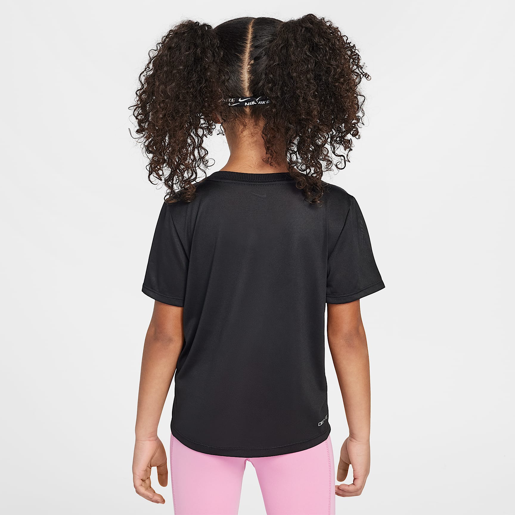Playera Dri-FIT All Day Play para niños talla pequeña Nike – Negro – vista 2