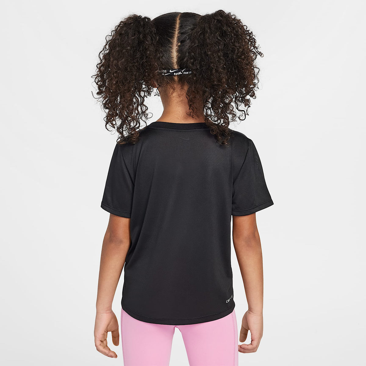 Playera Dri-FIT All Day Play para niños talla pequeña Nike – Negro – vista 2