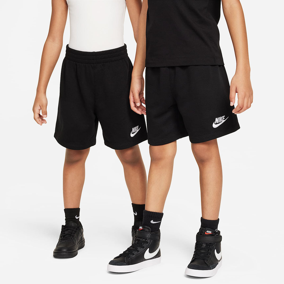 Conjunto de 2 piezas con shorts de tejido Knit Club para niños talla pequeña Nike – Negro – vista 5
