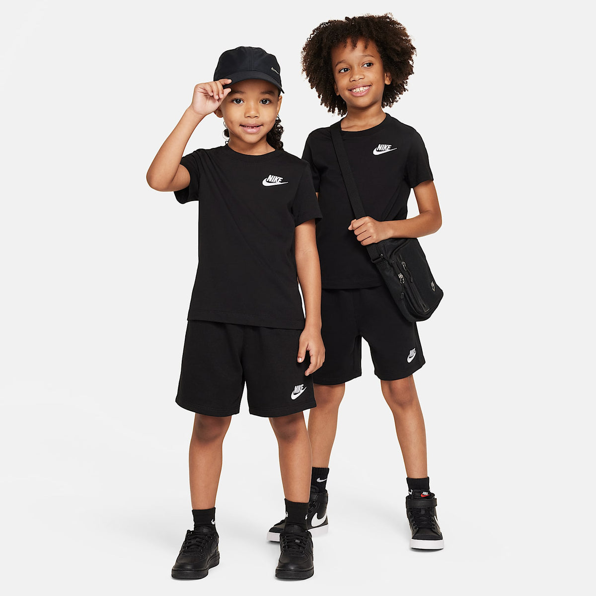 Conjunto de 2 piezas con shorts de tejido Knit Club para niños talla pequeña Nike – Negro – vista 1