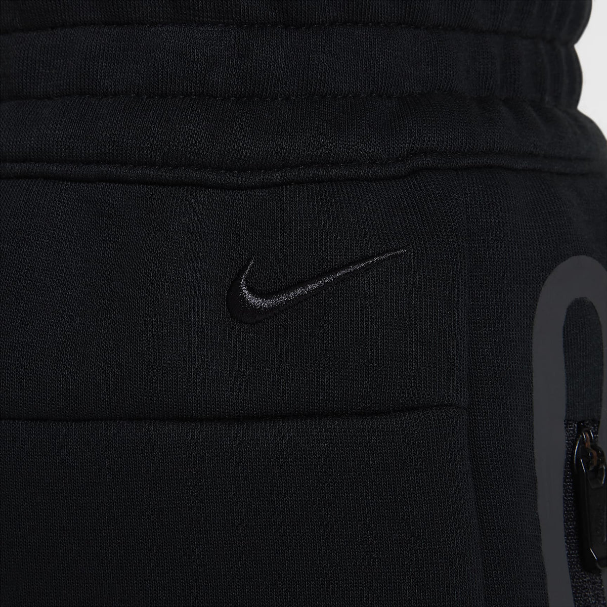 Conjunto de cuello redondo de dos piezas Nike para niños talla pequeña – Negro – vista 11