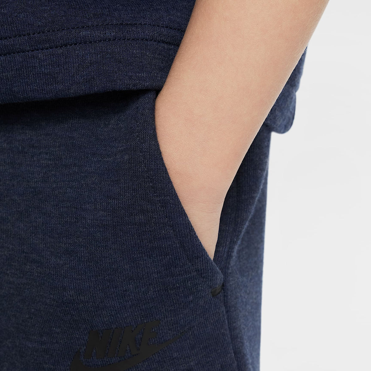 Conjunto de playera y shorts de Tech Fleece infantil Nike – Obsidiana jaspeado – vista 6