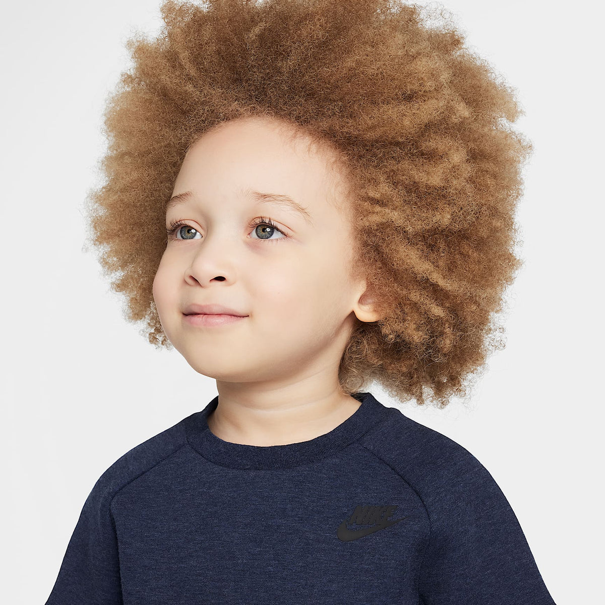 Conjunto de playera y shorts de Tech Fleece infantil Nike – Obsidiana jaspeado – vista 3