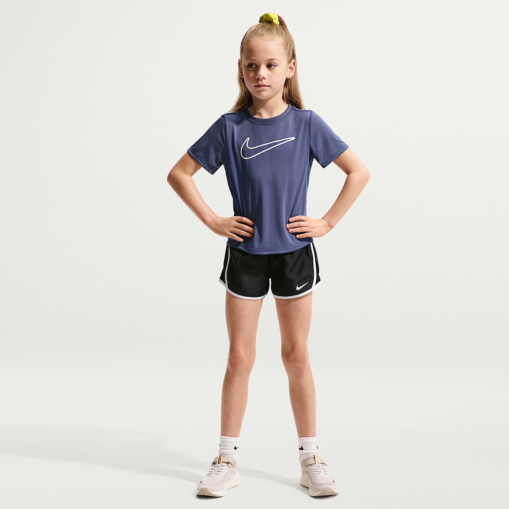 Shorts Dri-FIT Tempo para niños talla pequeña Nike – Negro – vista 1