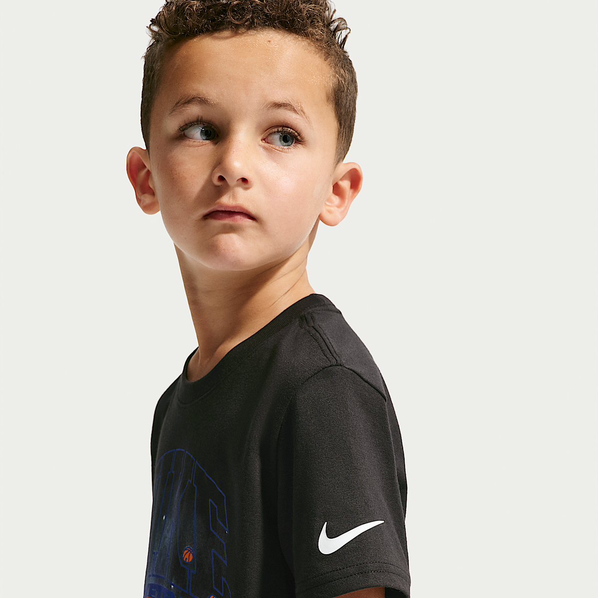 Camiseta Nike Planet Bball para Niño Pequeño