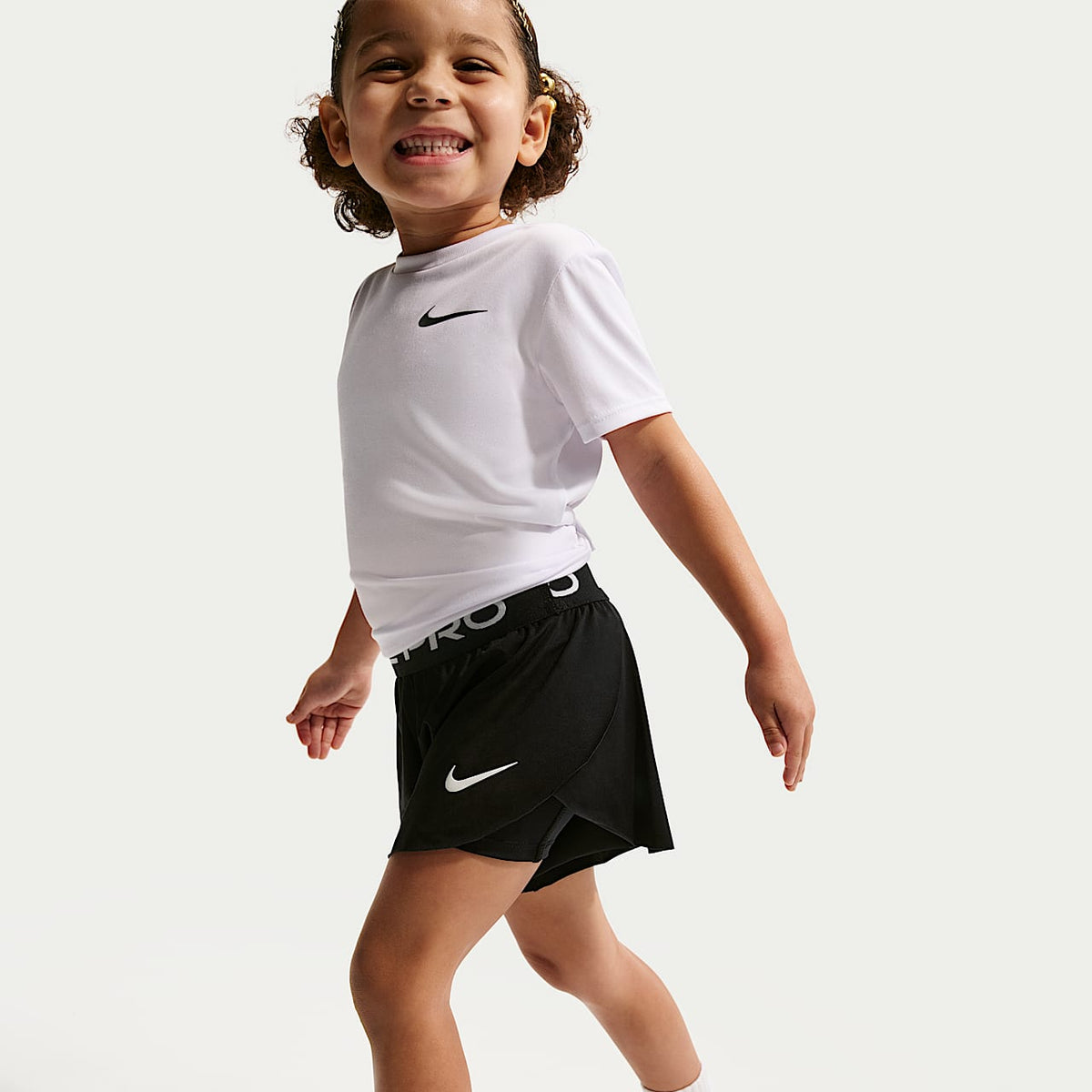 Pantalón Corto 2 en 1 Nike Dri-FIT Pro para Niña Pequeña