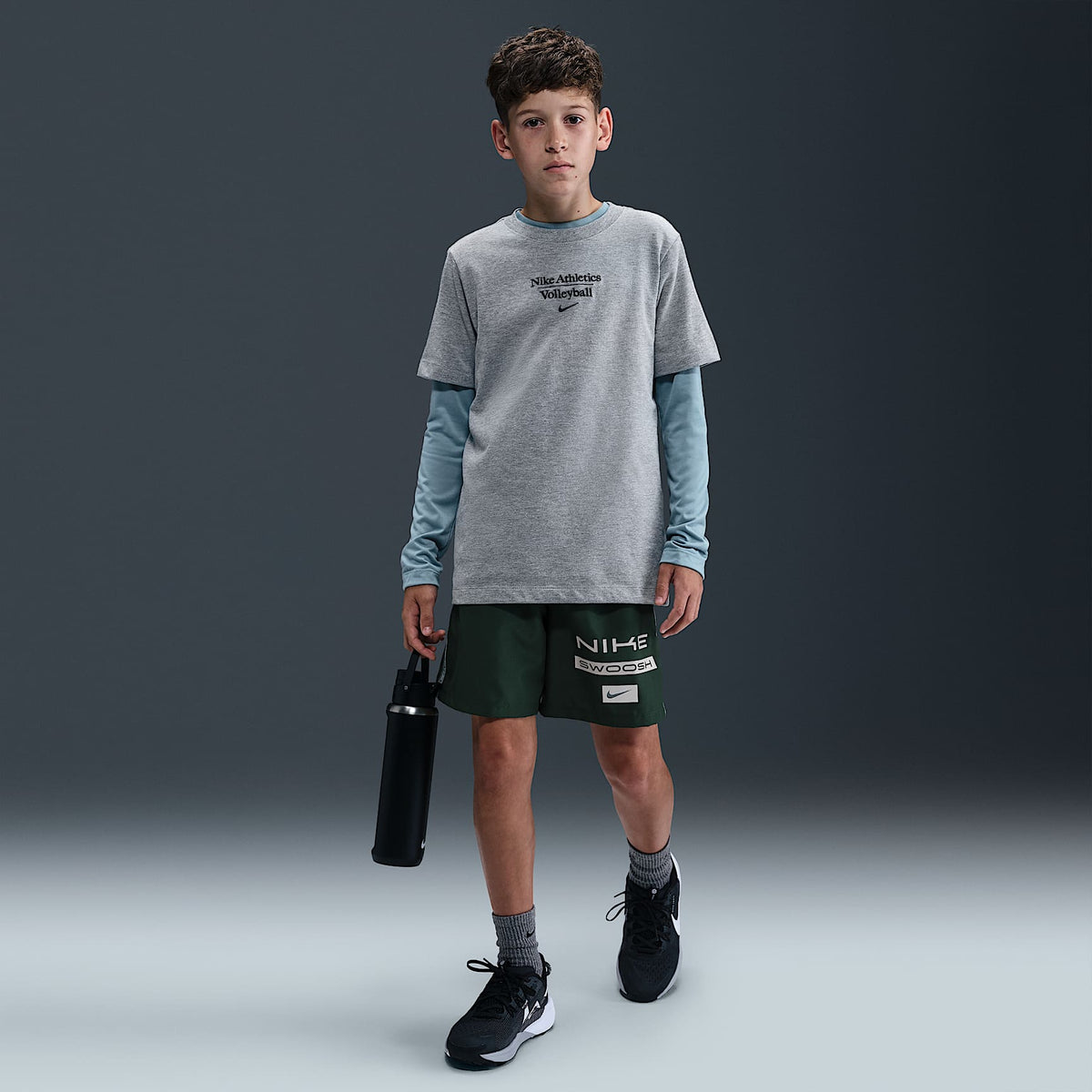 Playera para niños talla grande Nike Volleyball – Gris oscuro jaspeado – vista 4