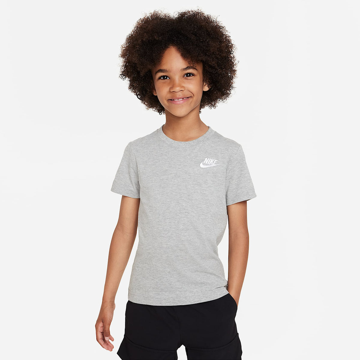 Playera bordada Futura para niños talla pequeña Nike Sportswear – Gris oscuro jaspeado – vista 1