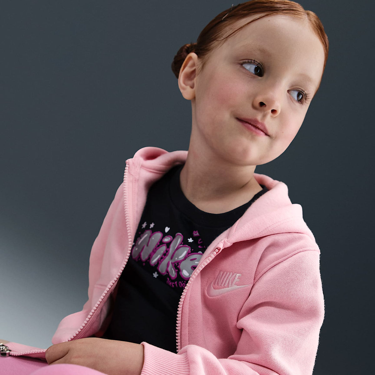 Sudadera con gorro de tejido Fleece de cierre completo infantil Nike Sportswear Club – Rosa suave medio – vista 3