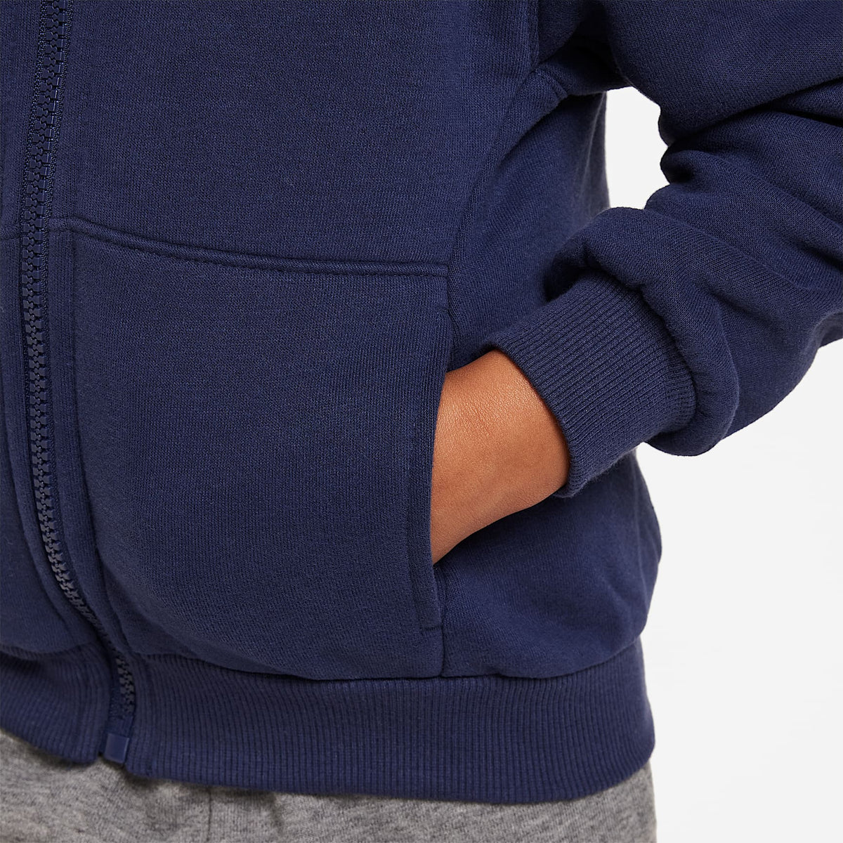 Sudadera con gorro de tejido Fleece de cierre completo infantil Nike Sportswear Club – Azul marino medianoche – vista 4