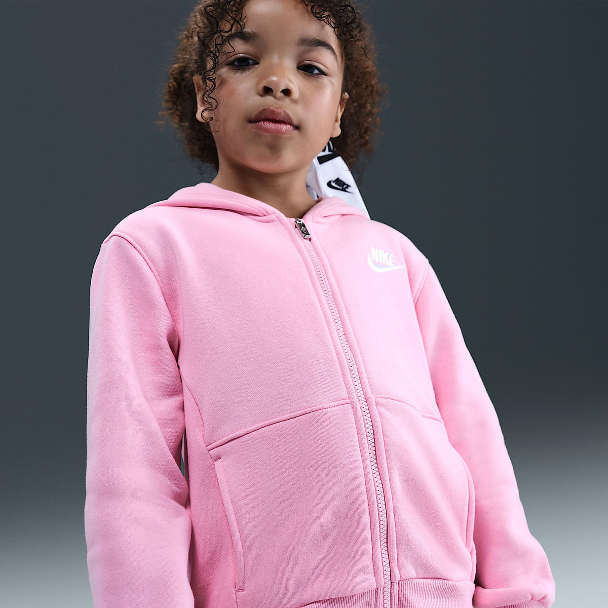 Sudadera con gorro y cierre completo de tejido Fleece para niños pequeños Nike Sportswear Club – Rosa suave medio – vista 1
