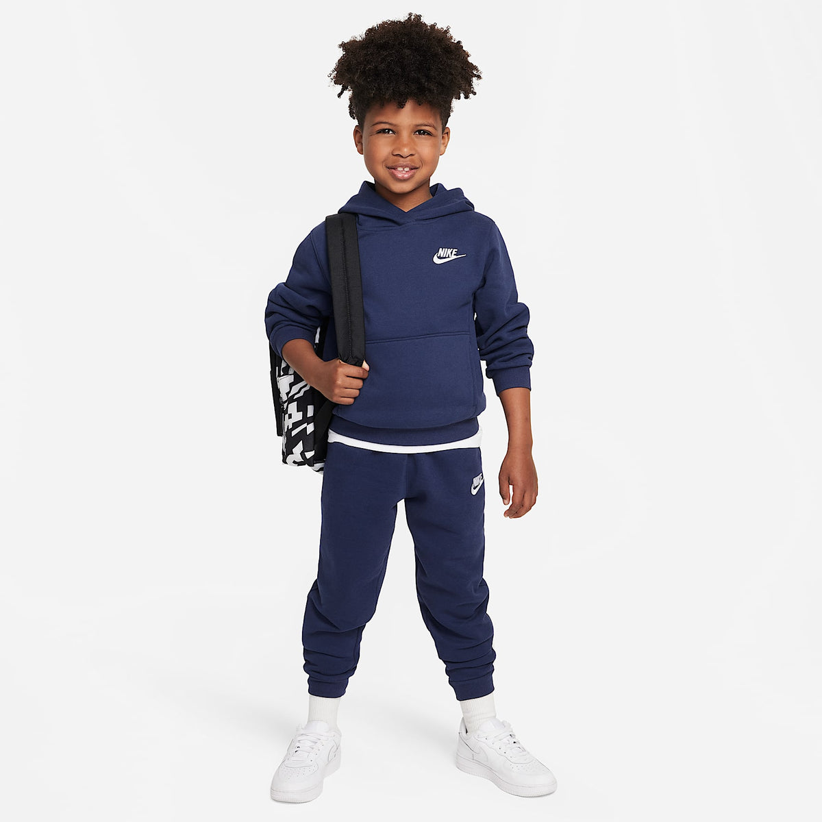 Joggers para niños talla pequeña Nike Sportswear Club Fleece – Azul marino medianoche – vista 5