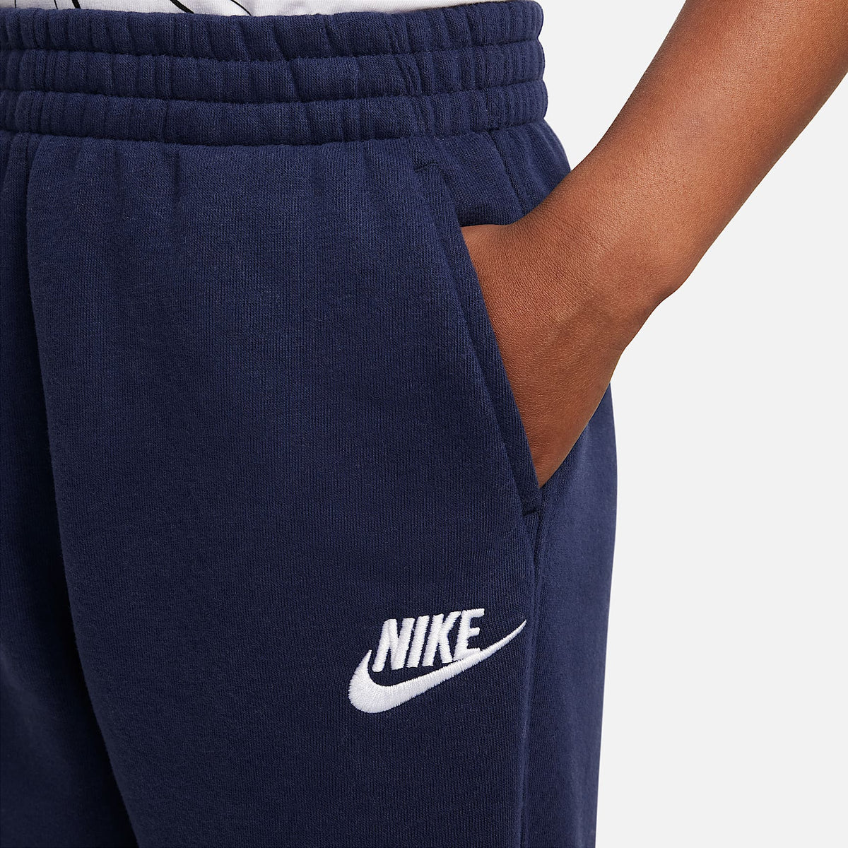 Joggers para niños talla pequeña Nike Sportswear Club Fleece – Azul marino medianoche – vista 3