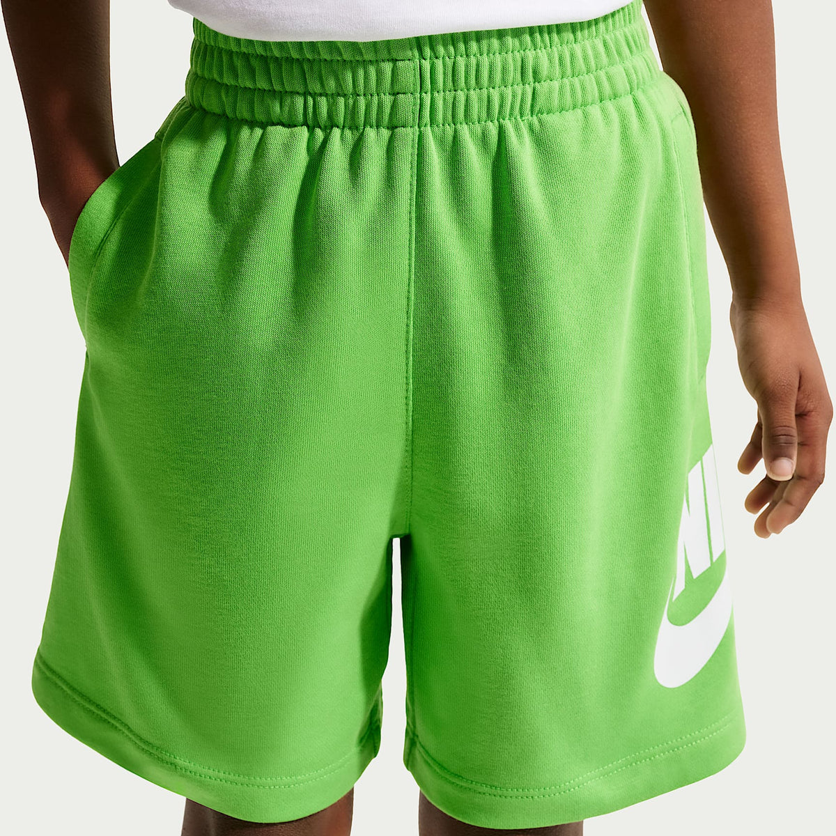 Shorts para niños talla pequeña Nike Sportswear Club French Terry – Verde – vista 3